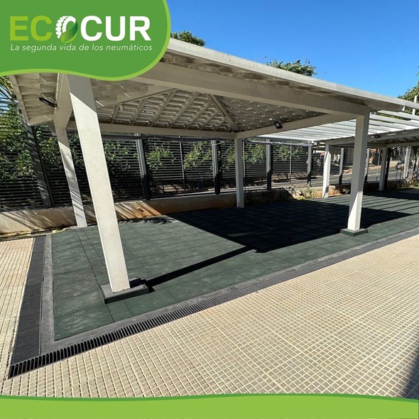 Beneficios de las Baldosas de Caucho Reciclado en Instalaciones Deportivas al Aire Libre